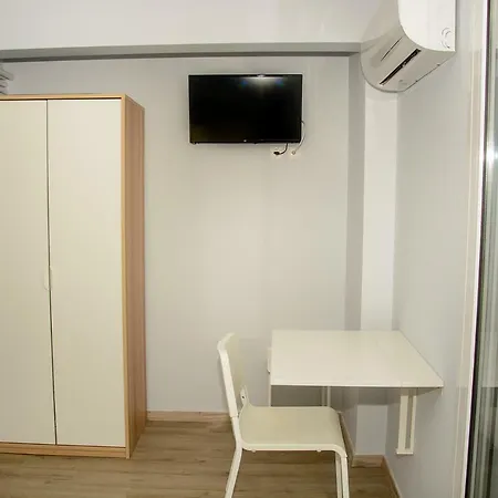 Comfy Brand New Apt Near Acropolis Museum Athens